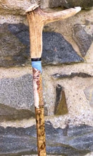 Load image into Gallery viewer, Springer spaniel whistle stick by Helen antler thumbstick staghorn thumbstick